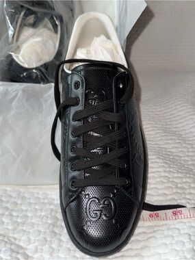 Gucci Black and White Leather Low-Top Sneakers